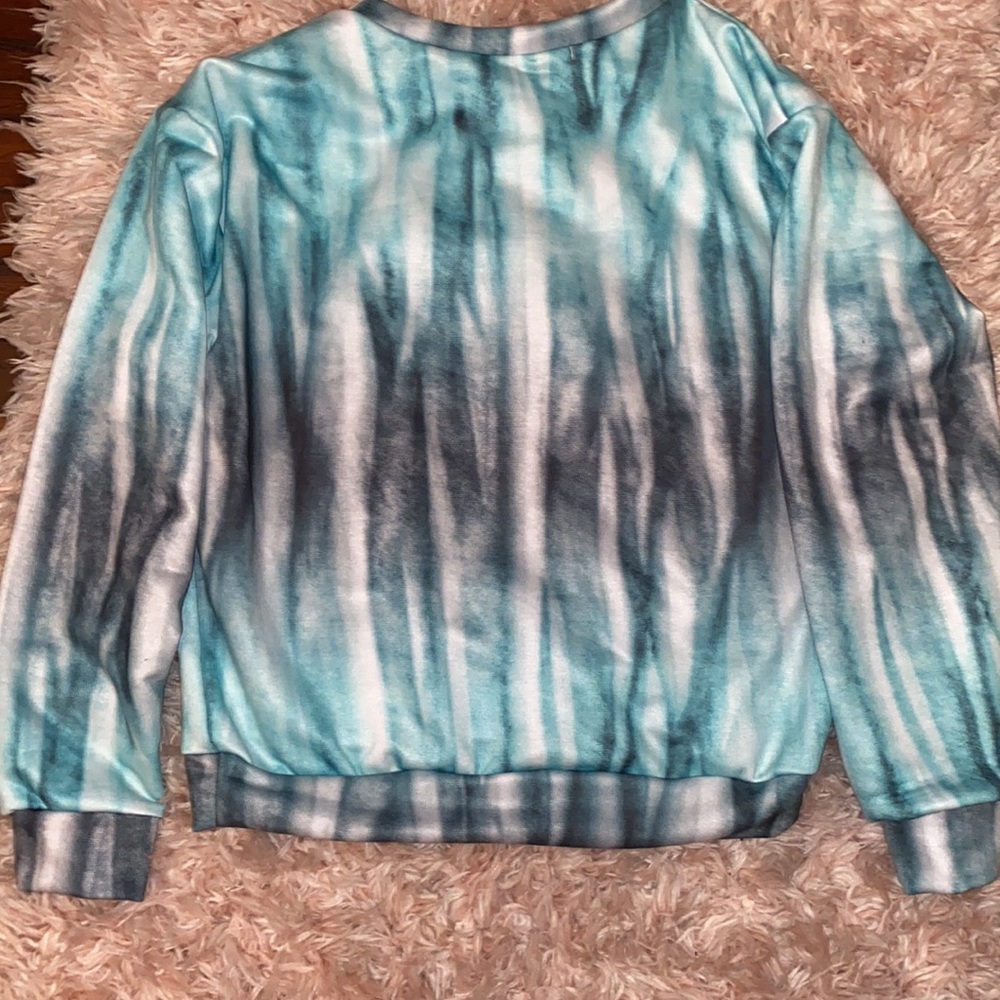 Boohoo Calabasas Sweatshirt Size Medium - Picture 3 of 4